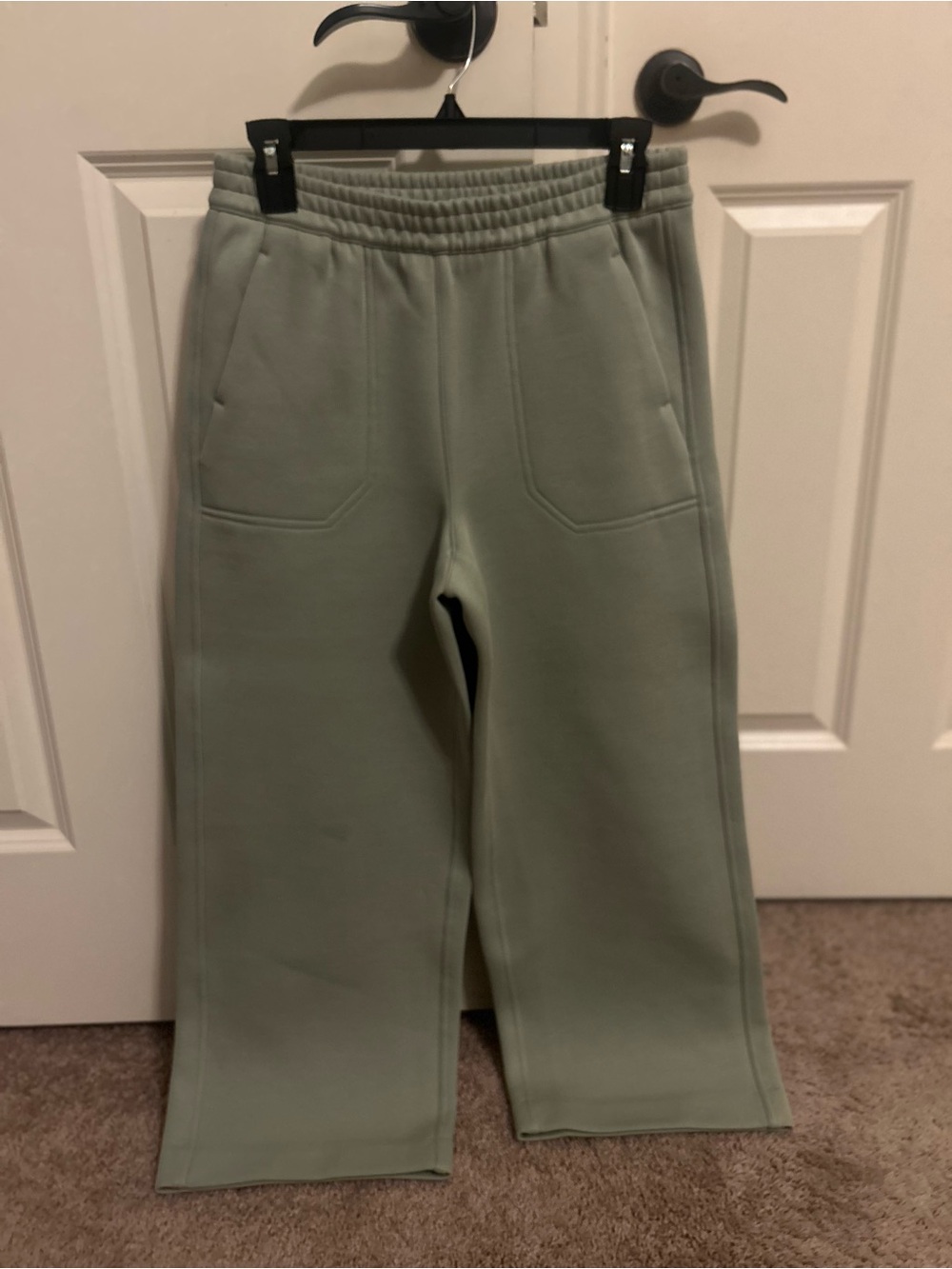 Banana Republic women Sage Green Wide-Leg Sweatpants